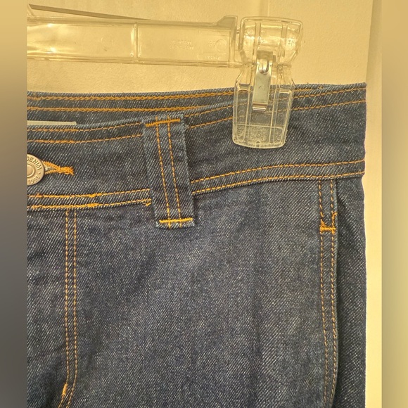 LOFT Petite High Rise Wide Leg Jeans in Dark Rinse Wash, size 27/4P - Picture 5 of 8